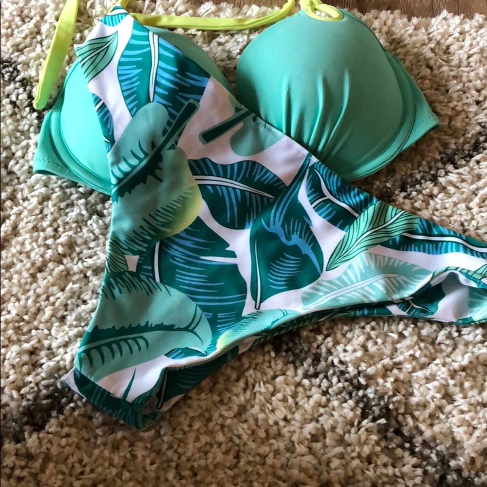 Bathing suit 🌞 - Picture 3 of 6